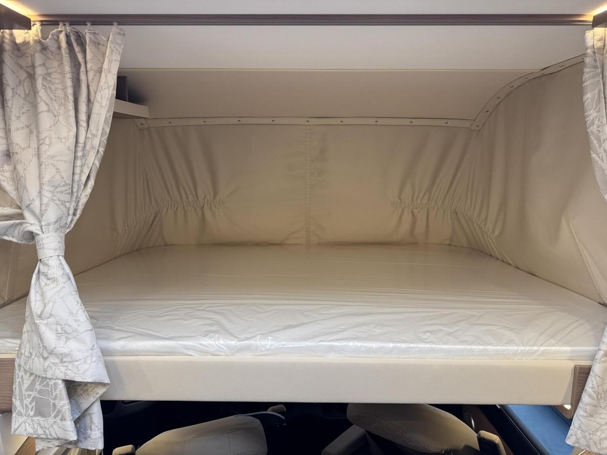 Malibu I Edition+ 490 RB LE comfort Solar+Markise+TV+LED+iNet-X