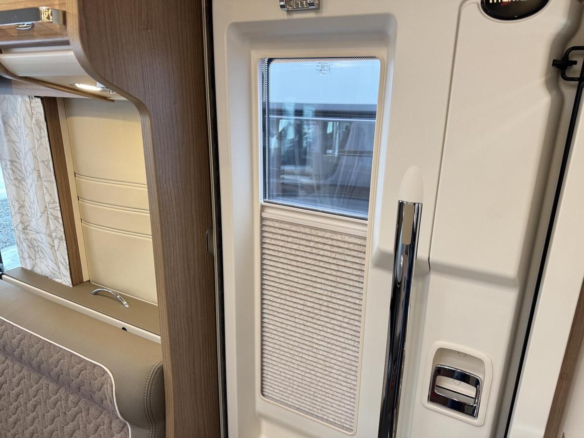 Malibu I Edition+ 490 RB LE comfort Solar+Markise+TV+LED+iNet-X