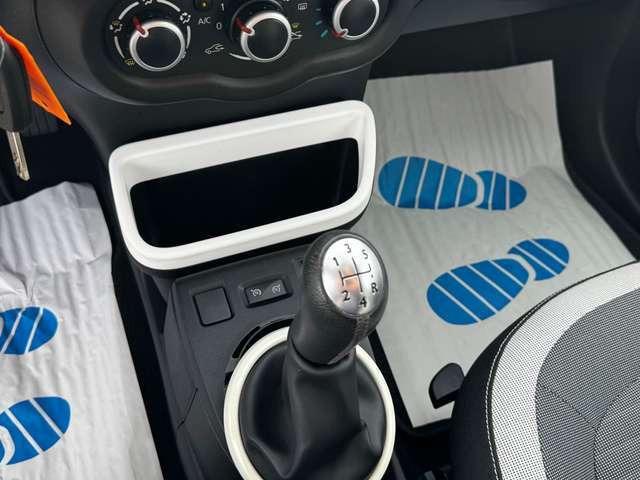 Renault Twingo Limited *13TKM*SHZ*PDC*ALU*WIE*NEU*