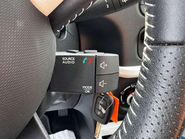 Renault Twingo Limited *13TKM*SHZ*PDC*ALU*WIE*NEU*