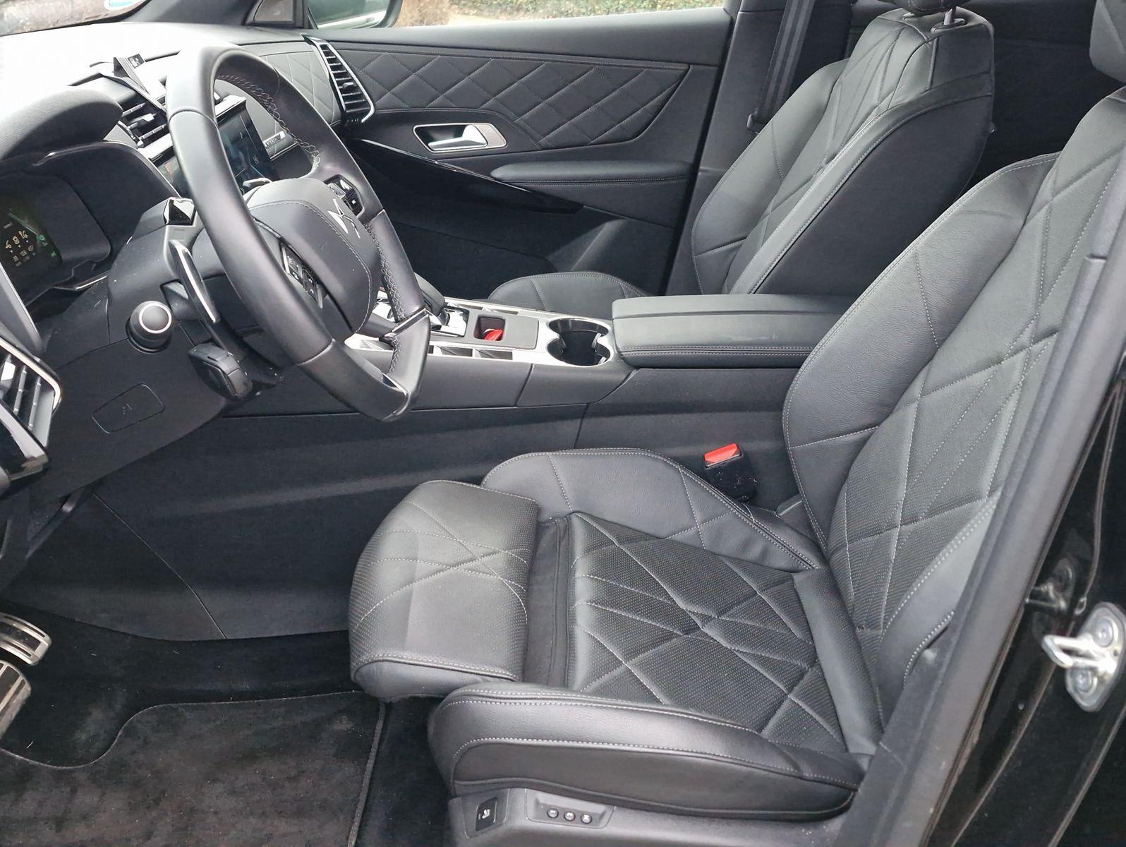 DS Automobiles DS7 Crossback PHEV 225 e-AT Rivoli LED Pano Lede