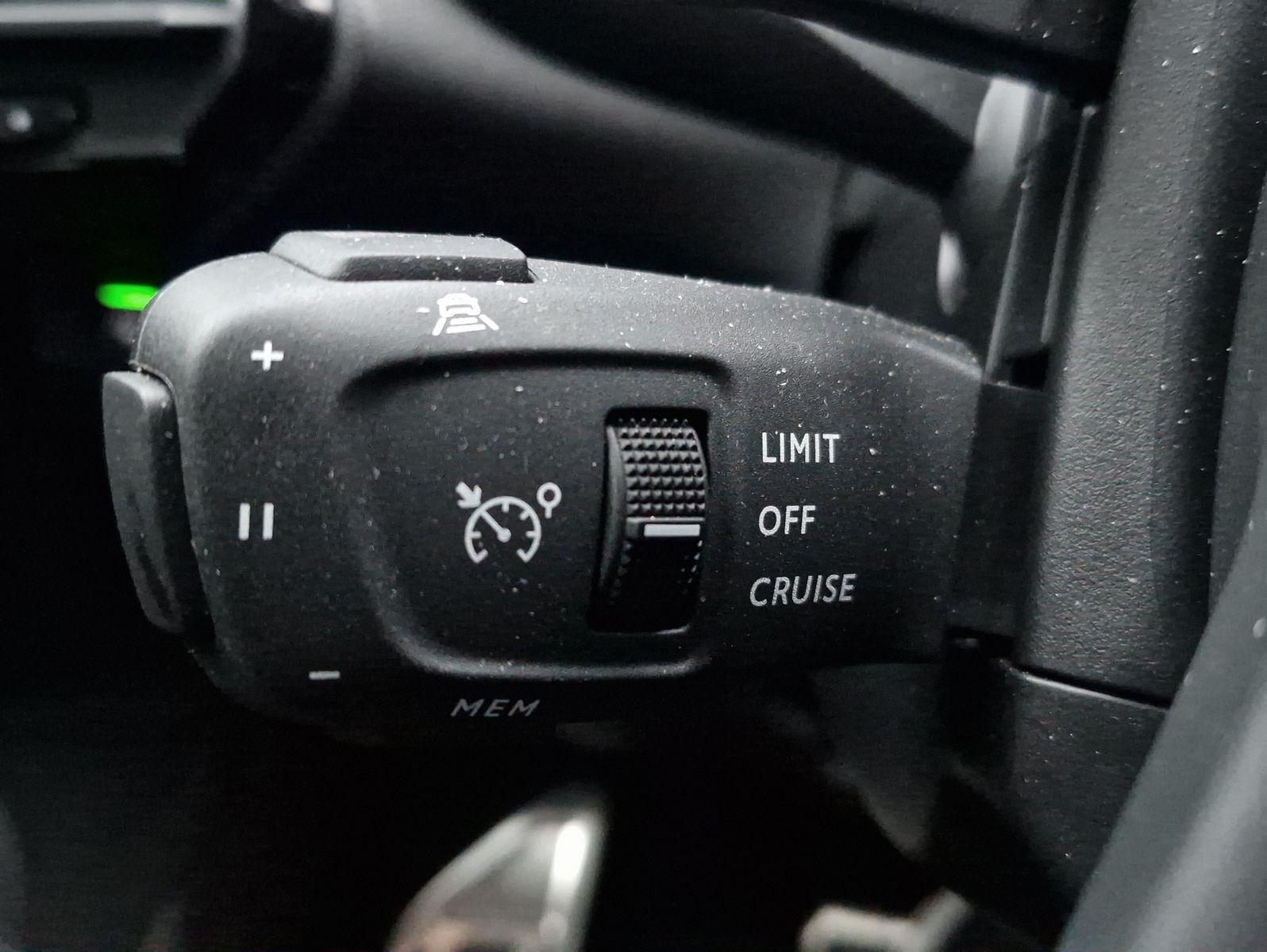 DS Automobiles DS7 Crossback PHEV 225 e-AT Rivoli LED Pano Lede