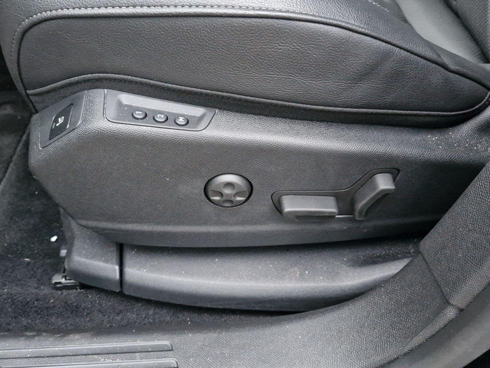 DS Automobiles DS7 Crossback PHEV 225 e-AT Rivoli LED Pano Lede