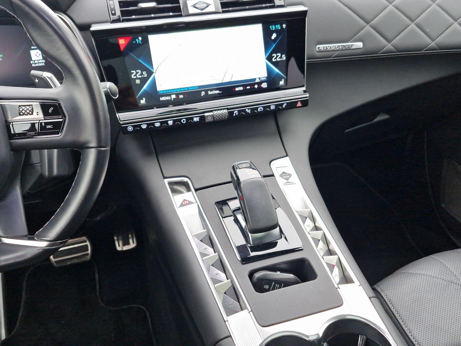 DS Automobiles DS7 Crossback PHEV 300 4x4 Ligne Noire AT LED Le