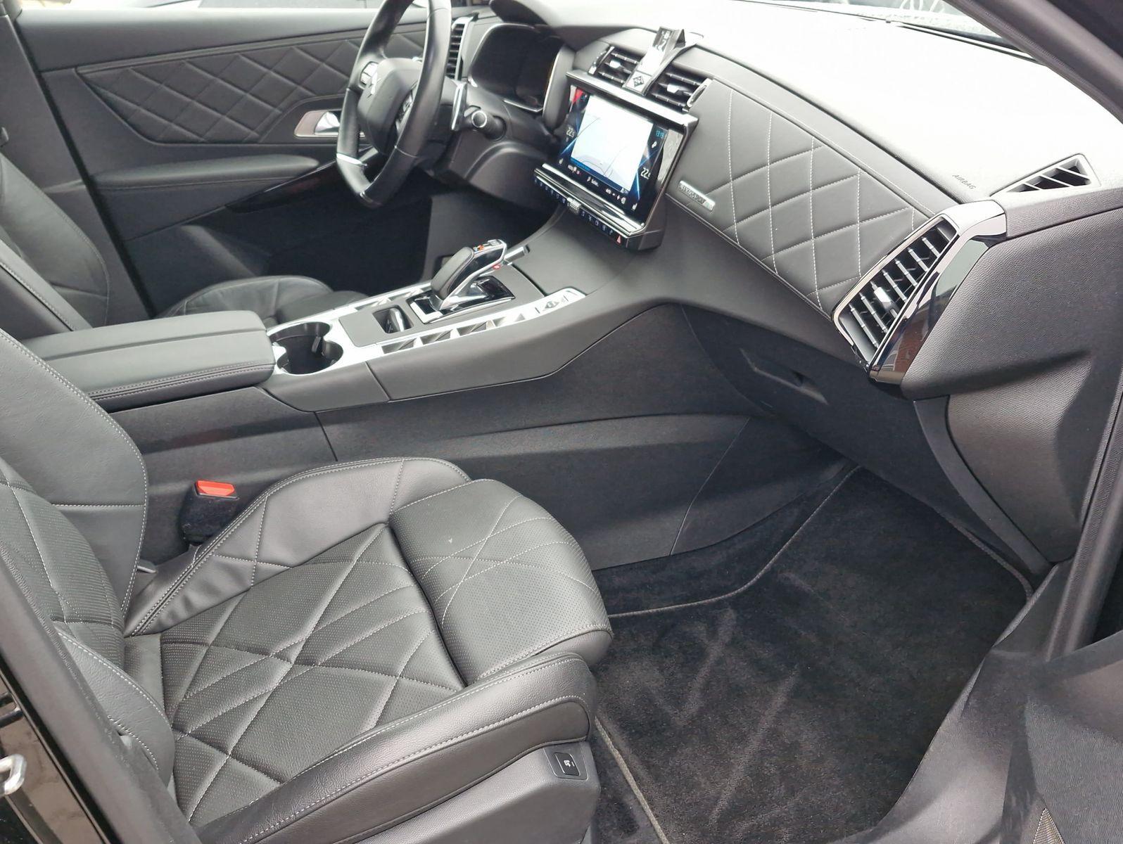 DS Automobiles DS7 Crossback PHEV 300 4x4 Ligne Noire AT LED Le