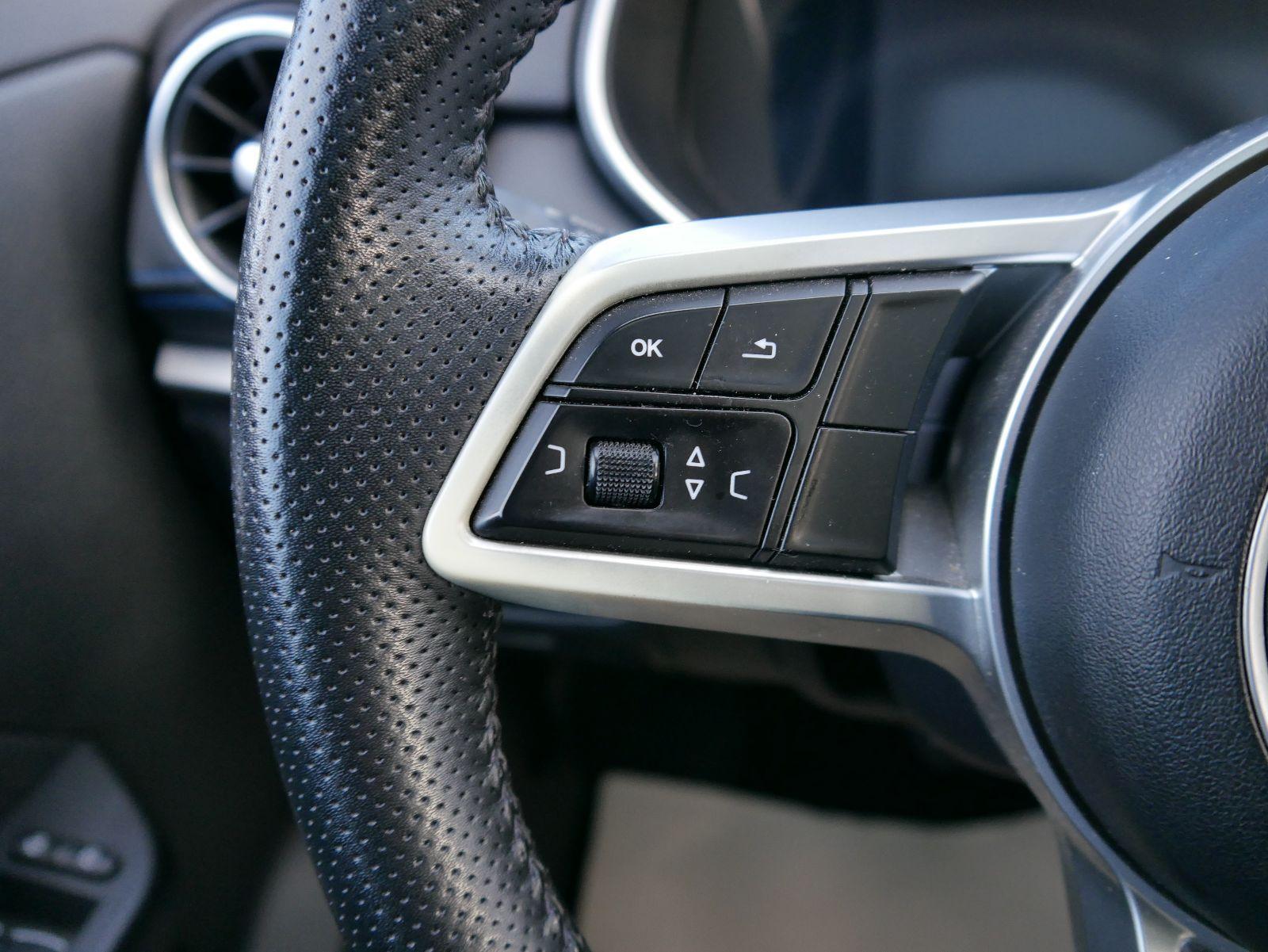 DFSK Seres 3 LUXURY Paket3*NAVI*PANO*LEDER*PDC*SHZ*360*KAMERA*KEYLESS-GO