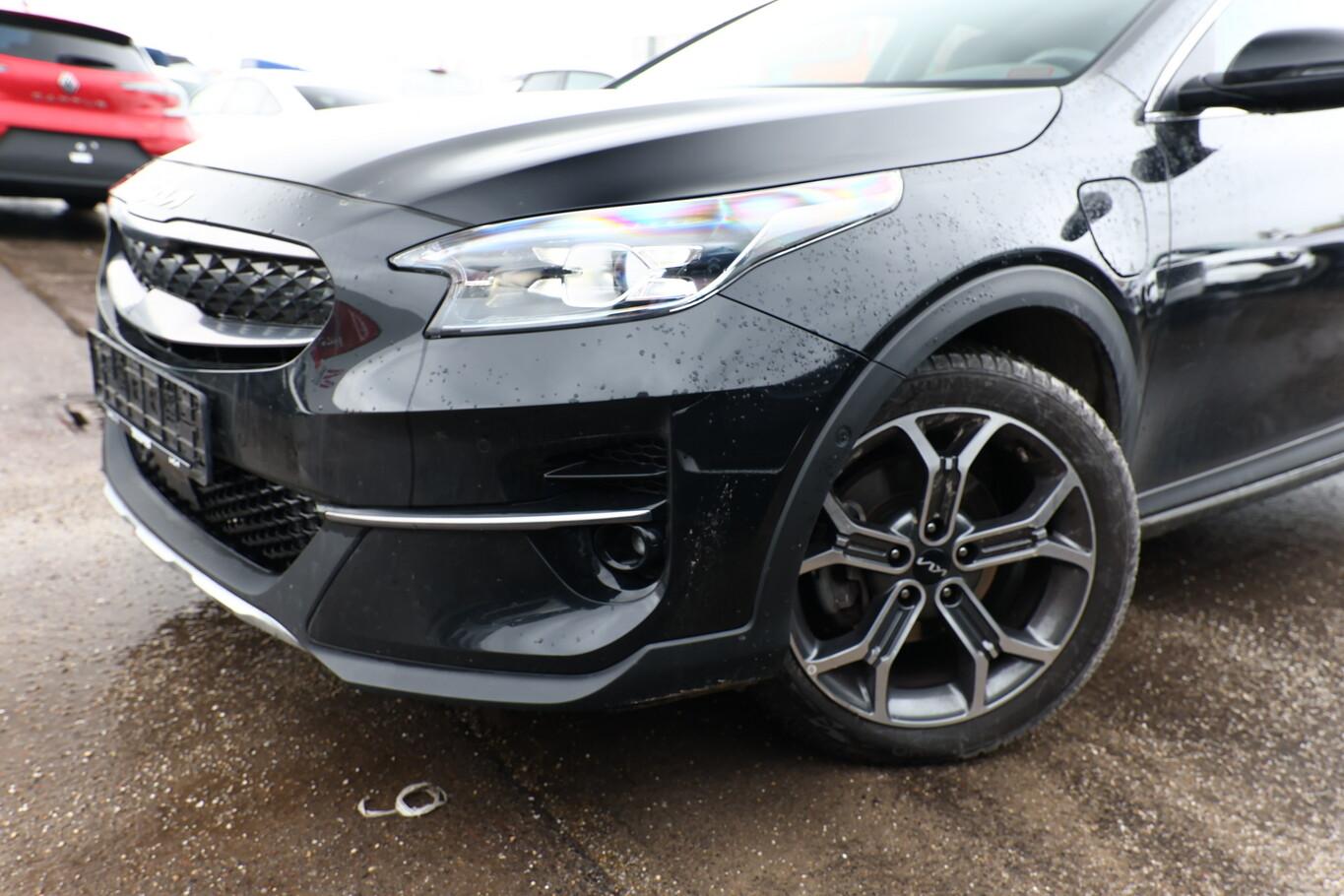 Kia XCeed 1.6 Plug-in Hybrid 141 DCT Plat  Pano LED