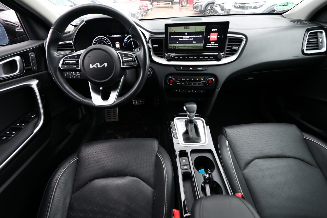 Kia XCeed 1.6 Plug-in Hybrid 141 DCT Plat  Pano LED