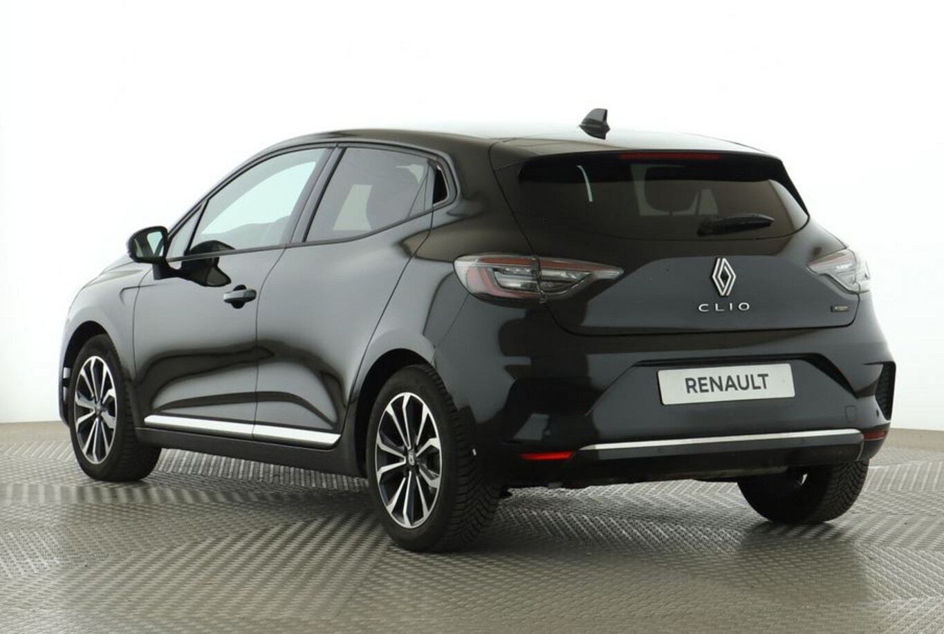 Renault Clio Techno Kam360 WinterP LED Nav Temp Keyl PDC