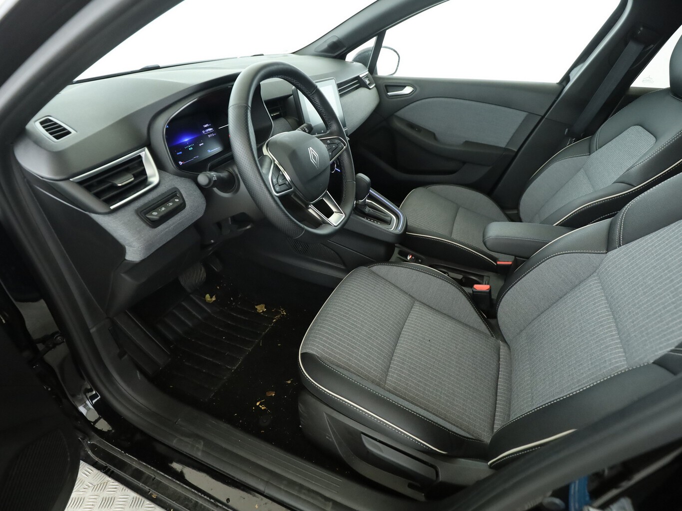 Renault Clio Techno Kam360 WinterP LED Nav Temp Keyl PDC