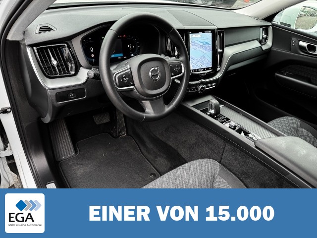 Volvo XC60 Core 2WD StandHZG Digitales Cockpit Soundsystem LED Kurvenlicht Sperrdiff. 