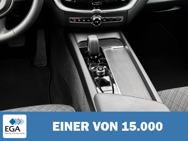 Volvo XC60 Core 2WD StandHZG Digitales Cockpit Soundsystem LED Kurvenlicht Sperrdiff. 