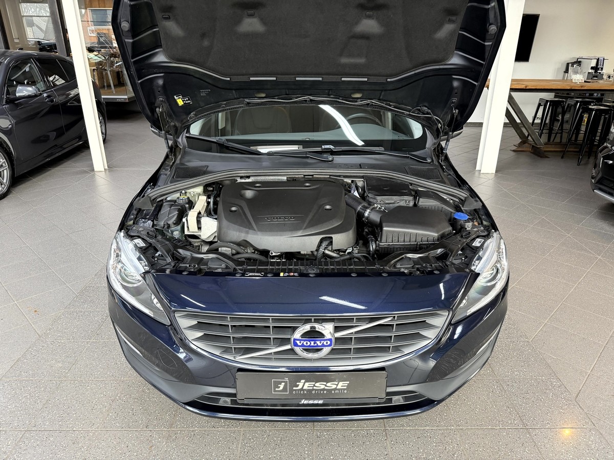 Volvo V60 D4 Linje Business Bi-Xenon Navi SHZ PDC RCam