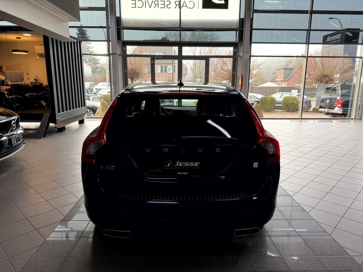 Volvo V60 D4 Linje Business Bi-Xenon Navi SHZ PDC RCam
