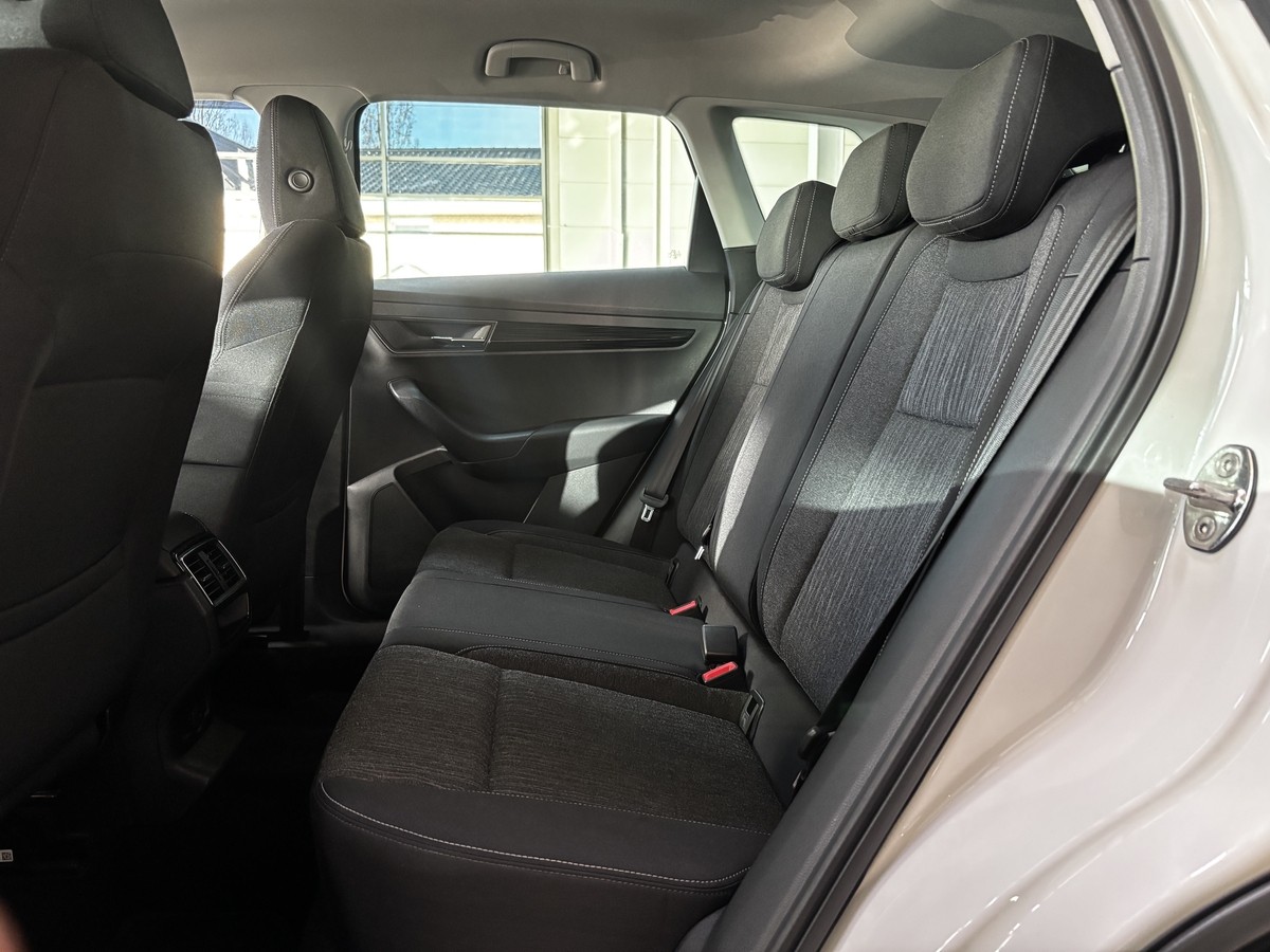 Skoda Karoq 1.0 TSI Style LED Temp. CarPlay PDC 