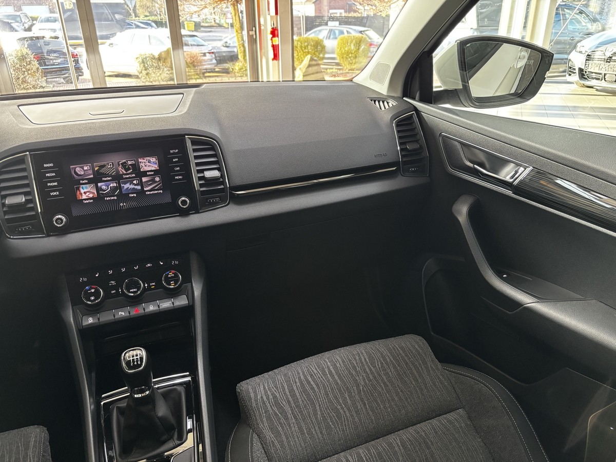 Skoda Karoq 1.0 TSI Style LED Temp. CarPlay PDC 