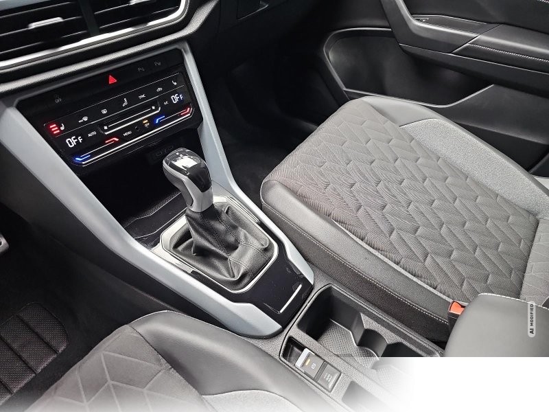 Volkswagen T-Roc 1.5 TSI DSG Goal Navi LED Klimaauto ACC Kamera AHK LM18