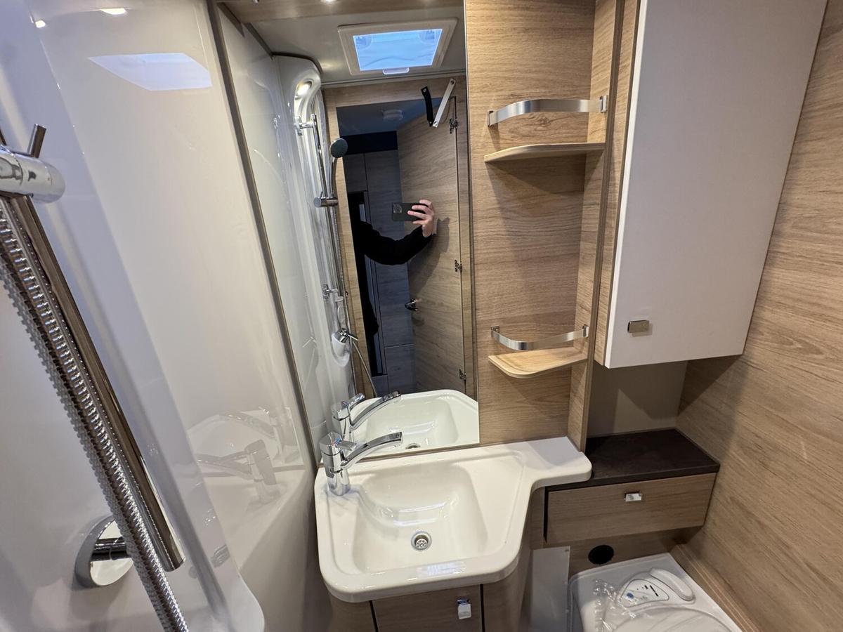 Tabbert Pantiga Finest Edition 550 E 2.3 Pano+Fussbodenh.+City-Wasse