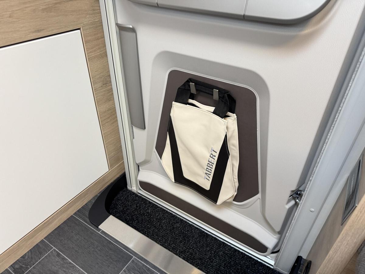 Tabbert Pantiga Finest Edition 550 E 2.3 Pano+Fussbodenh.+City-Wasse