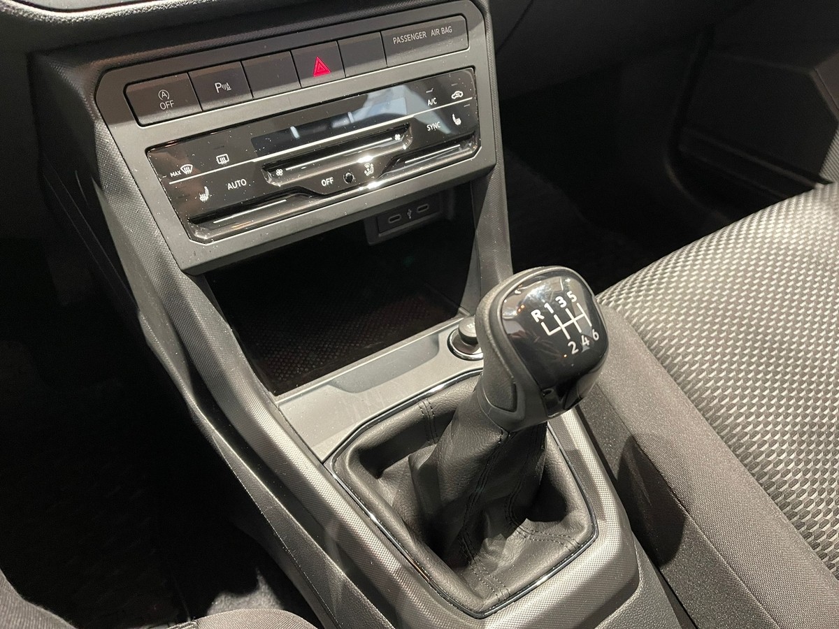 Volkswagen T-Cross Basis SHZ 2xPDC Klimaautomatik 