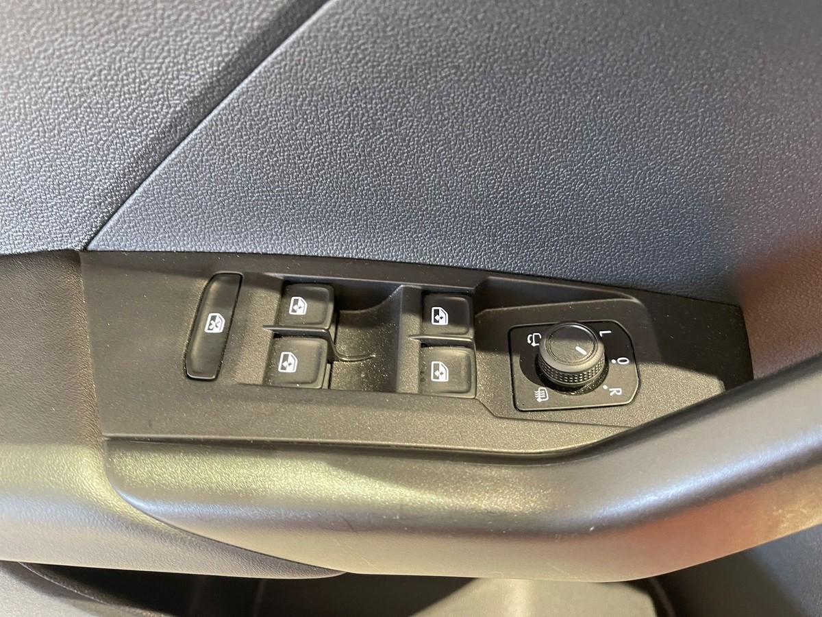 Volkswagen T-Cross Basis SHZ 2xPDC Klimaautomatik 