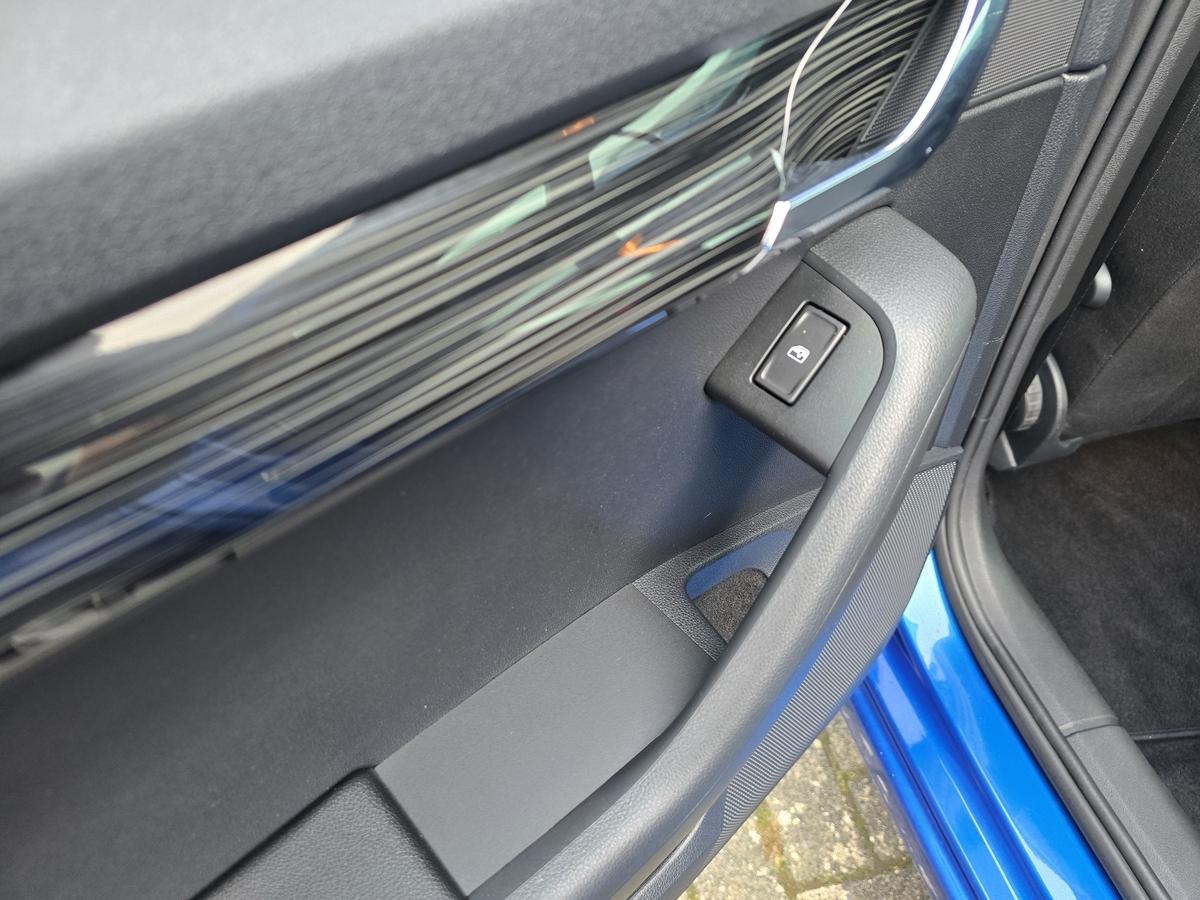 Skoda Octavia Combi 1.5 TSI ACT Style Navi Einparkhilfe LED Klima 