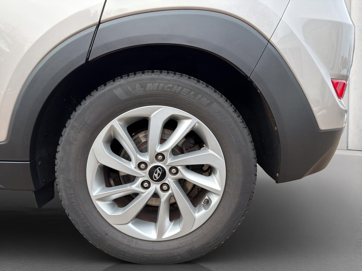 Hyundai Tucson Intro 1.6 i Navi*AHK*Sitz&Lenkhzg