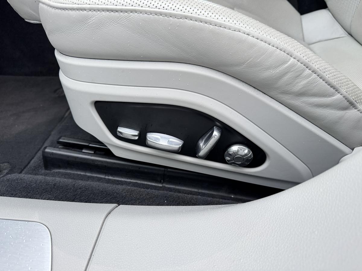 Porsche Panamera Turbo+Luftf.+ACC+Pano+Burmester