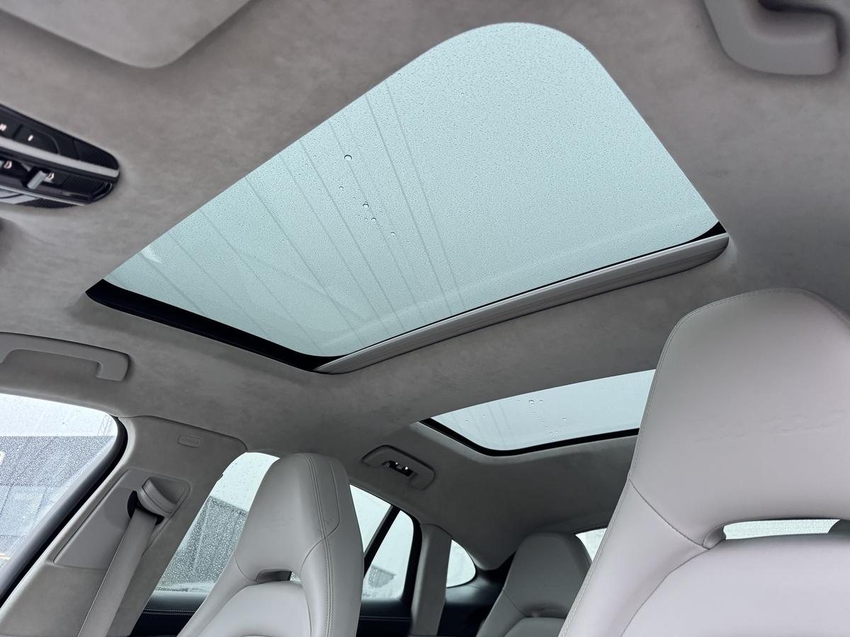 Porsche Panamera Turbo+Luftf.+ACC+Pano+Burmester