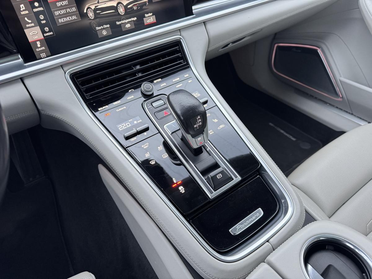 Porsche Panamera Turbo+Luftf.+ACC+Pano+Burmester