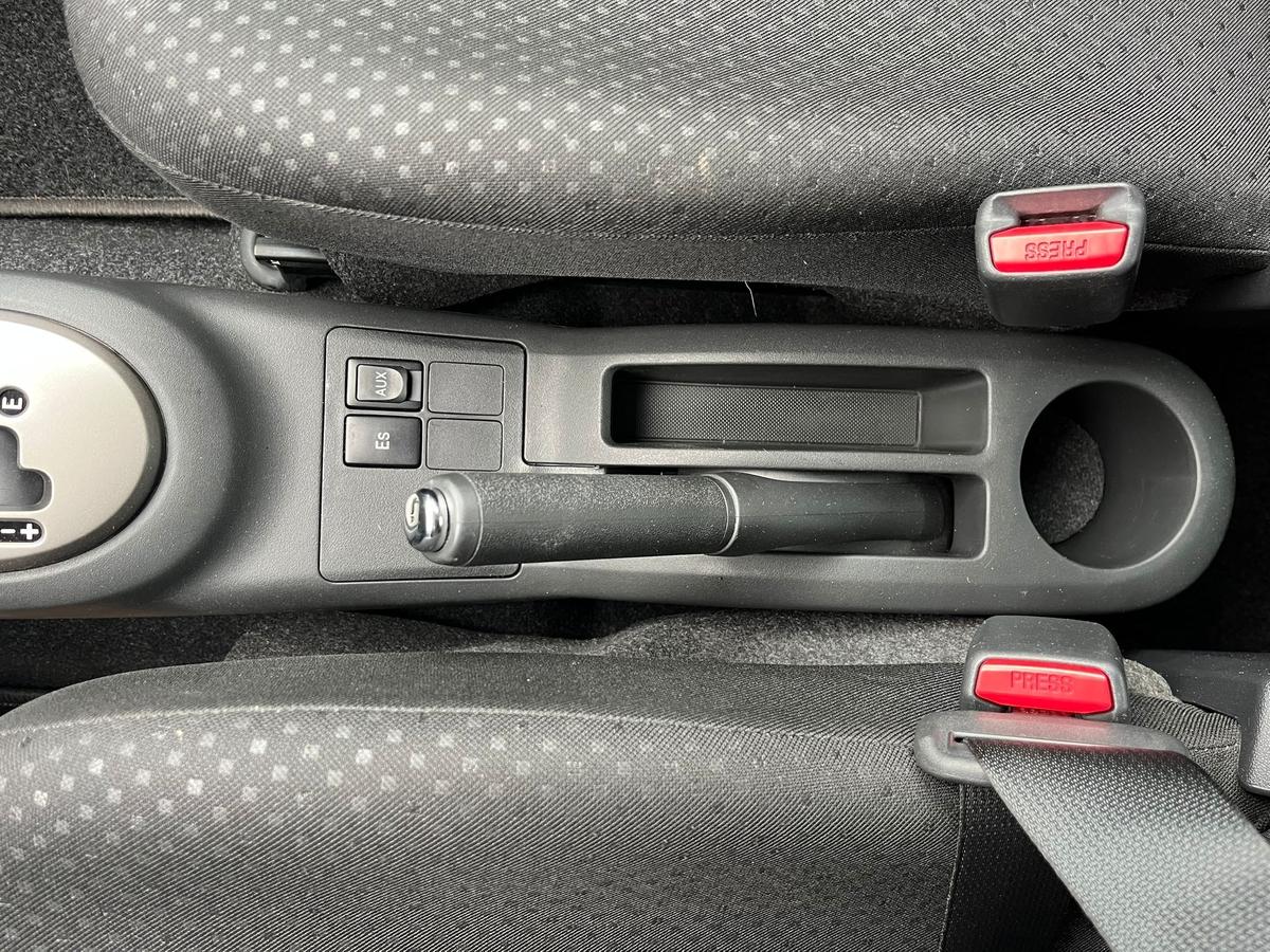 Toyota Yaris 1.3 VVT-i Edition *sehr wenig KM*AUTOMATIK*