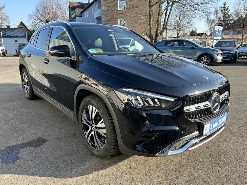 Mercedes-Benz GLA 200 7G-DCT PROGRESSIVE ADVANTAGE