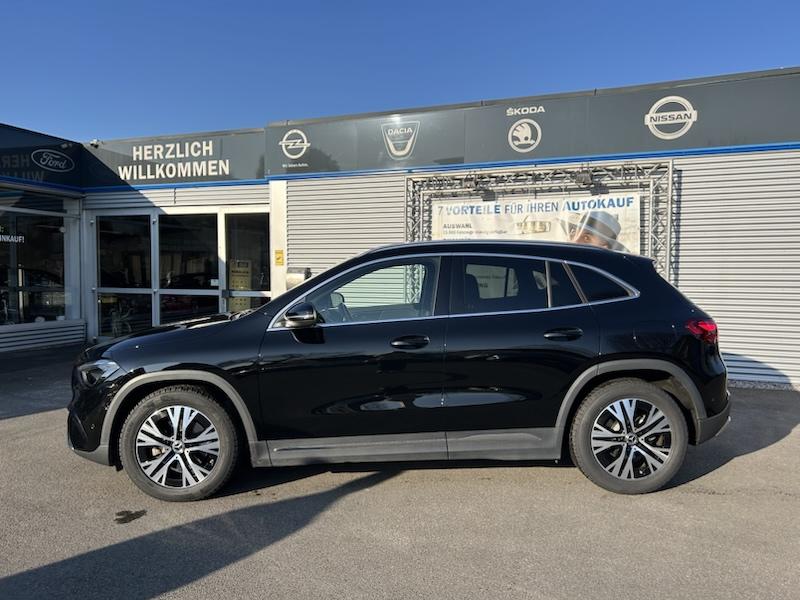 Mercedes-Benz GLA 200 7G-DCT PROGRESSIVE ADVANTAGE