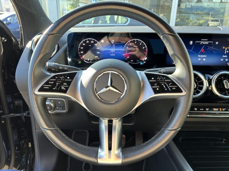 Mercedes-Benz GLA 200 7G-DCT PROGRESSIVE ADVANTAGE