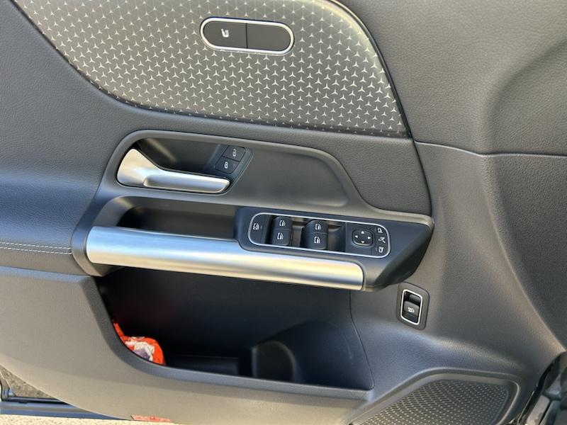 Mercedes-Benz GLA 200 7G-DCT PROGRESSIVE ADVANTAGE