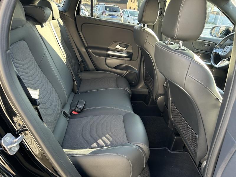 Mercedes-Benz GLA 200 7G-DCT PROGRESSIVE ADVANTAGE