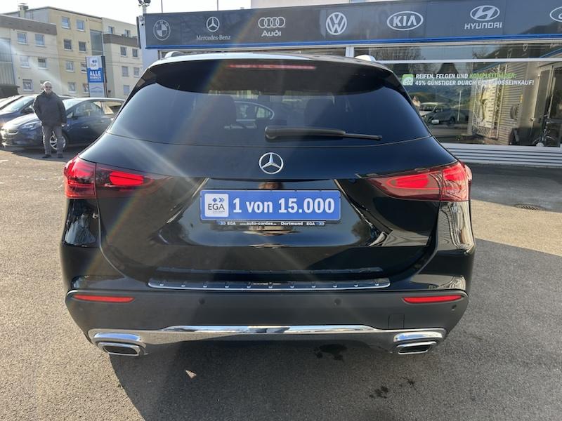 Mercedes-Benz GLA 200 7G-DCT PROGRESSIVE ADVANTAGE