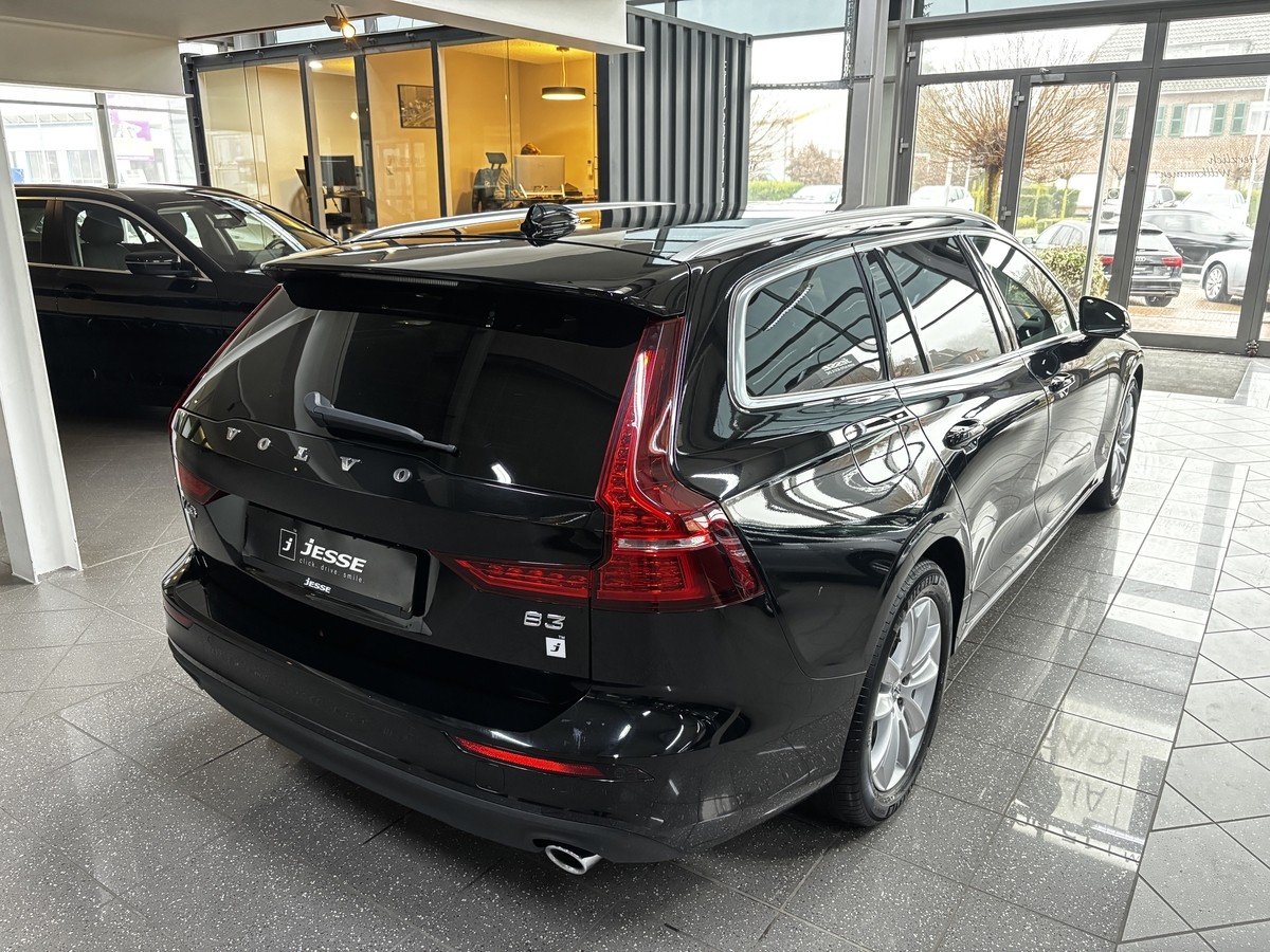 Volvo V60 B3  Momentum Pro LED Navi CarPlay AHK DAB+