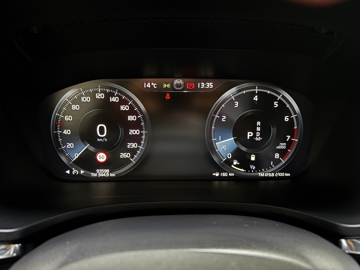 Volvo V60 B3  Momentum Pro LED Navi CarPlay AHK DAB+