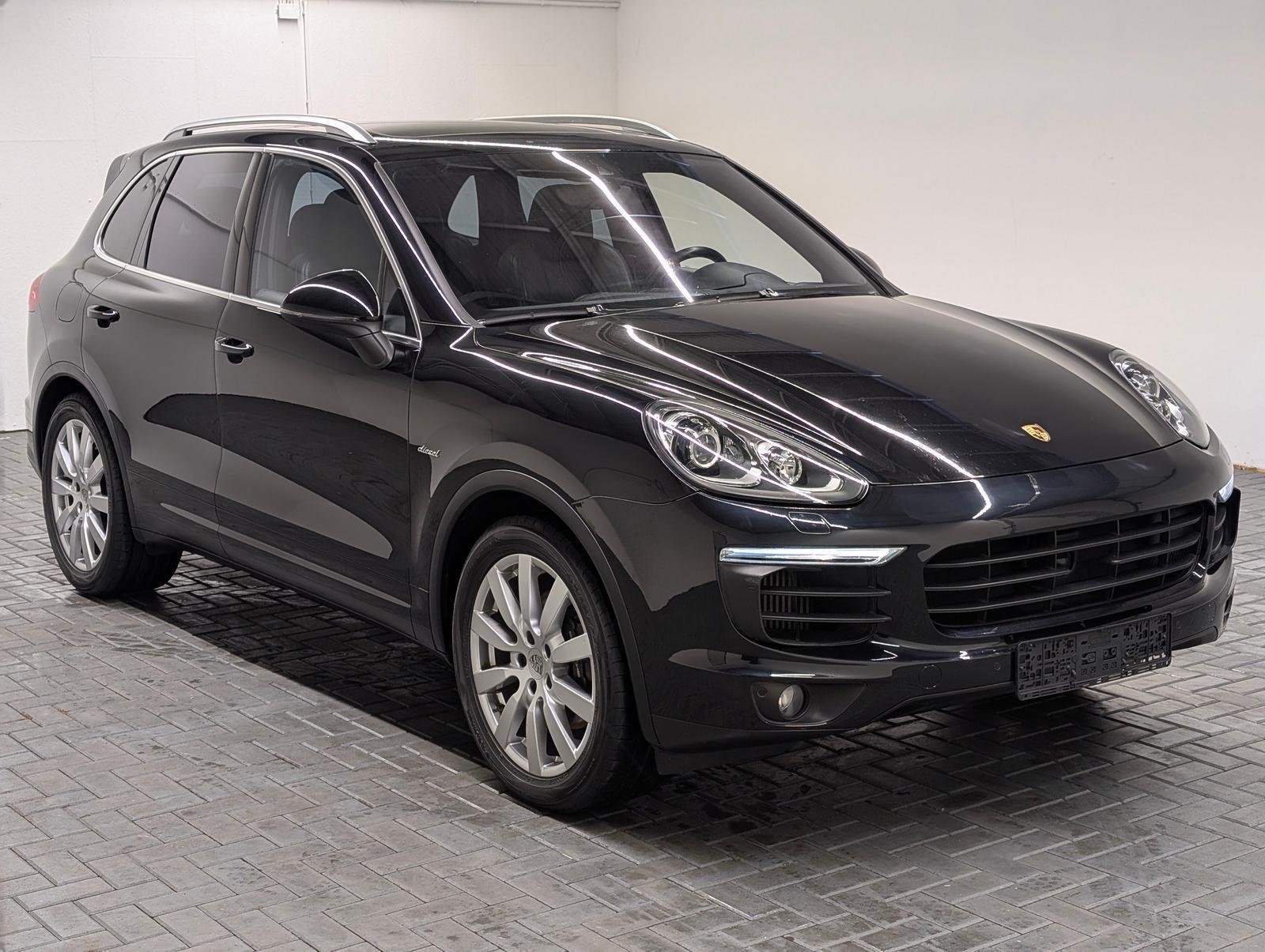 Porsche Cayenne Pano/Leder/AHK/20-LM/Luft/BOSE/ACC/Kam