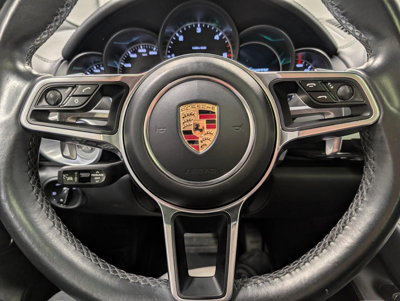 Porsche Cayenne Pano/Leder/AHK/20-LM/Luft/BOSE/ACC/Kam