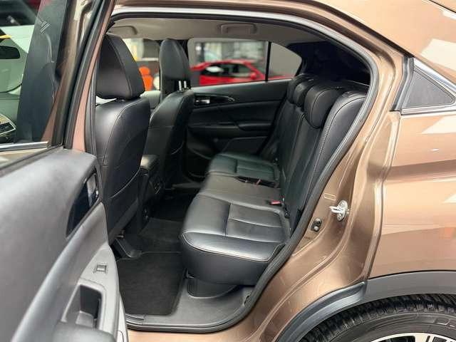 Mitsubishi Eclipse Cross Top 2WD 1.5 T-MIVEC|HUD|LED|AHK|KAM