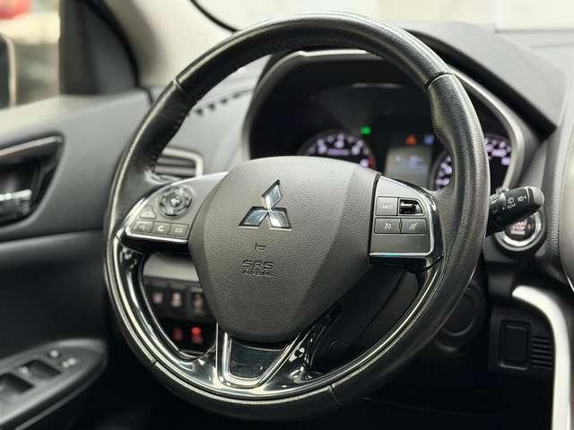 Mitsubishi Eclipse Cross Top 2WD 1.5 T-MIVEC|HUD|LED|AHK|KAM