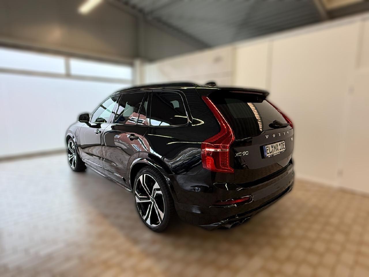 Volvo XC90 Plus Dark Recharge Plug-In Hybrid AWD
