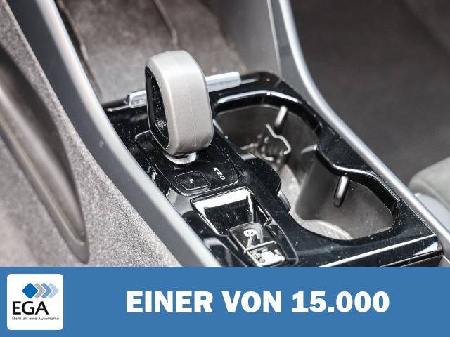 Volvo XC40 Plus Dark Recharge Plug-In Hybrid 2WD T5 Twin Engine EU6d StandHZG Navi dig