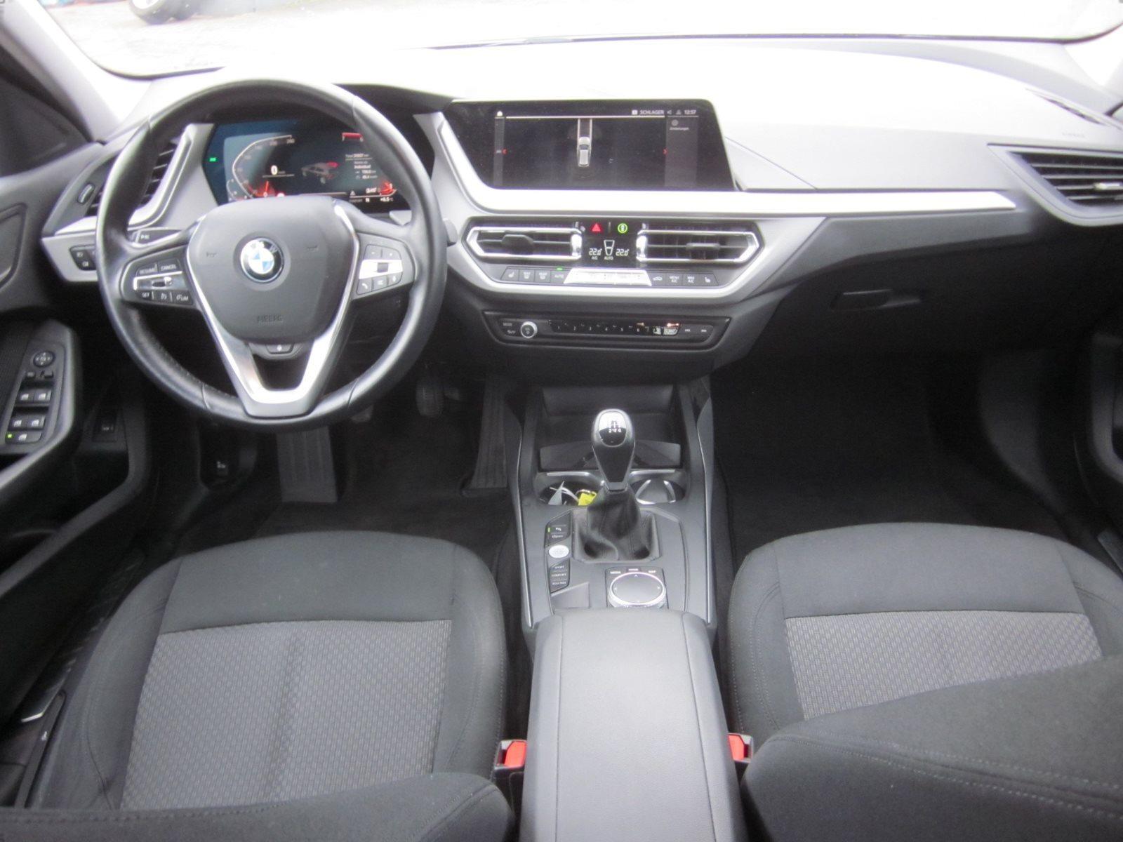 BMW 118 ADVANTAGE LC PROF LED KOMFORTZG GRA PDC DAB WLAN