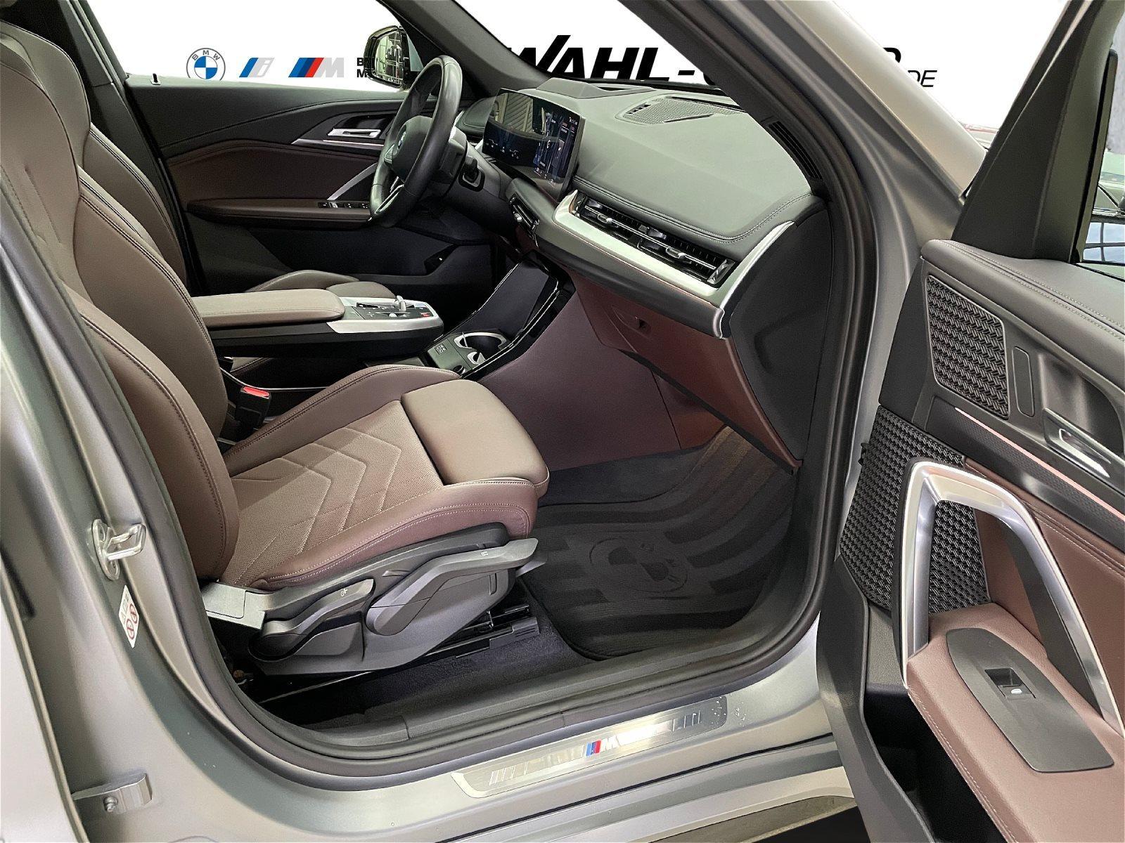 BMW iX1 M SPORTPAKET HEAD-UP DAB LED ALU 19