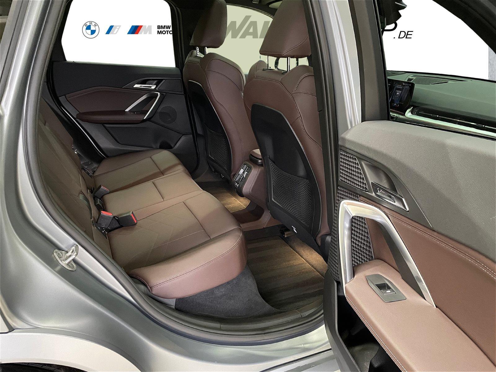 BMW iX1 M SPORTPAKET HEAD-UP DAB LED ALU 19