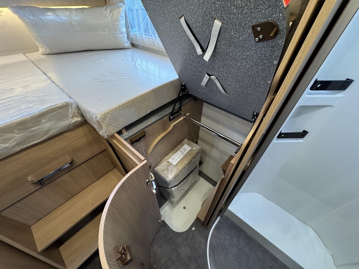 Malibu Edition+ T 490 RB LE comfort Solar+ACC+Kamera+Kaffeemaschine