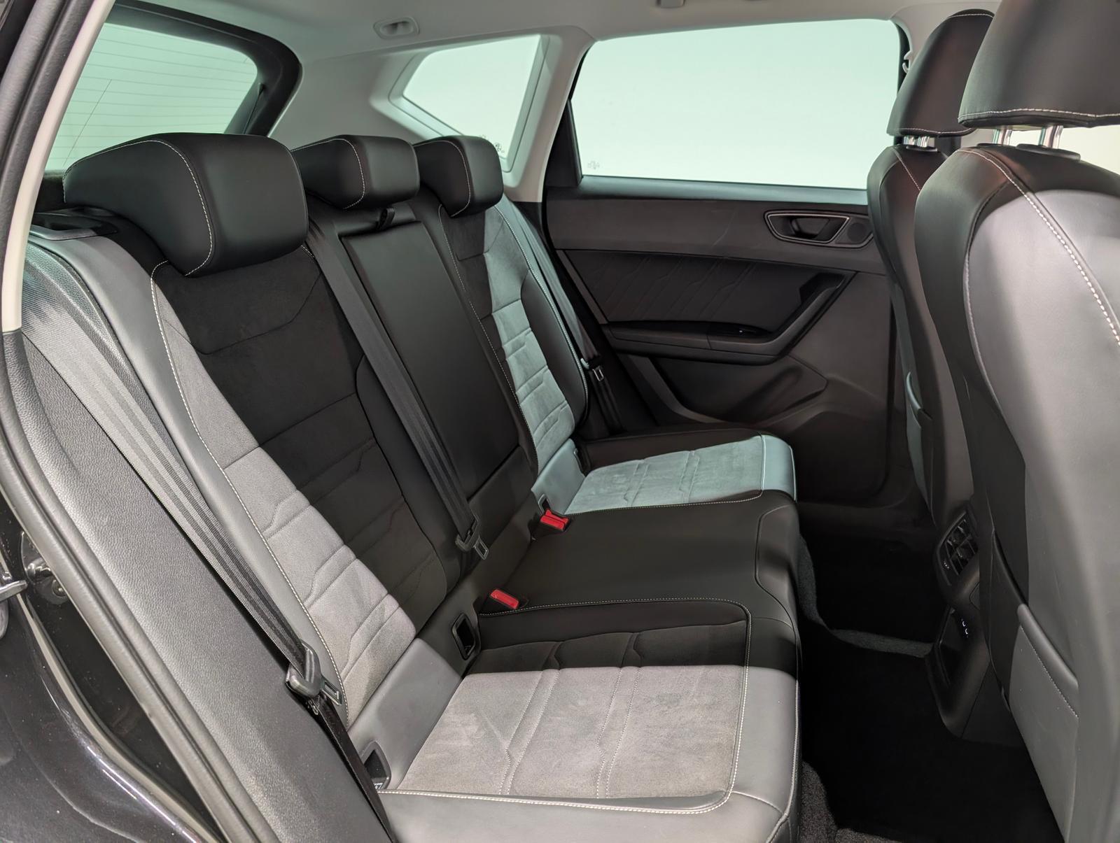 Seat Ateca LED/Navi/ACC/Beats/AHK/360°/SHZ/LHZ/17-LM